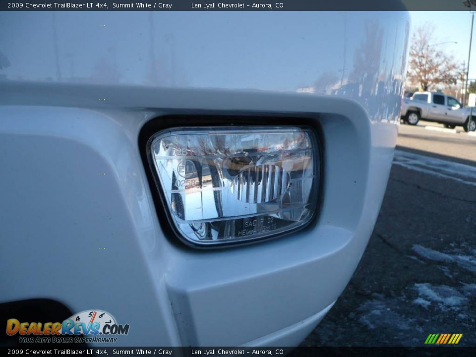 2009 Chevrolet TrailBlazer LT 4x4 Summit White / Gray Photo #23