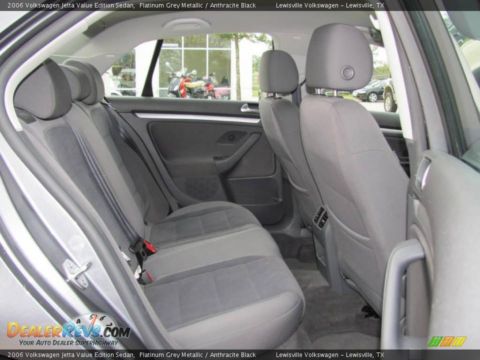 2006 Volkswagen Jetta Value Edition Sedan Platinum Grey Metallic / Anthracite Black Photo #11