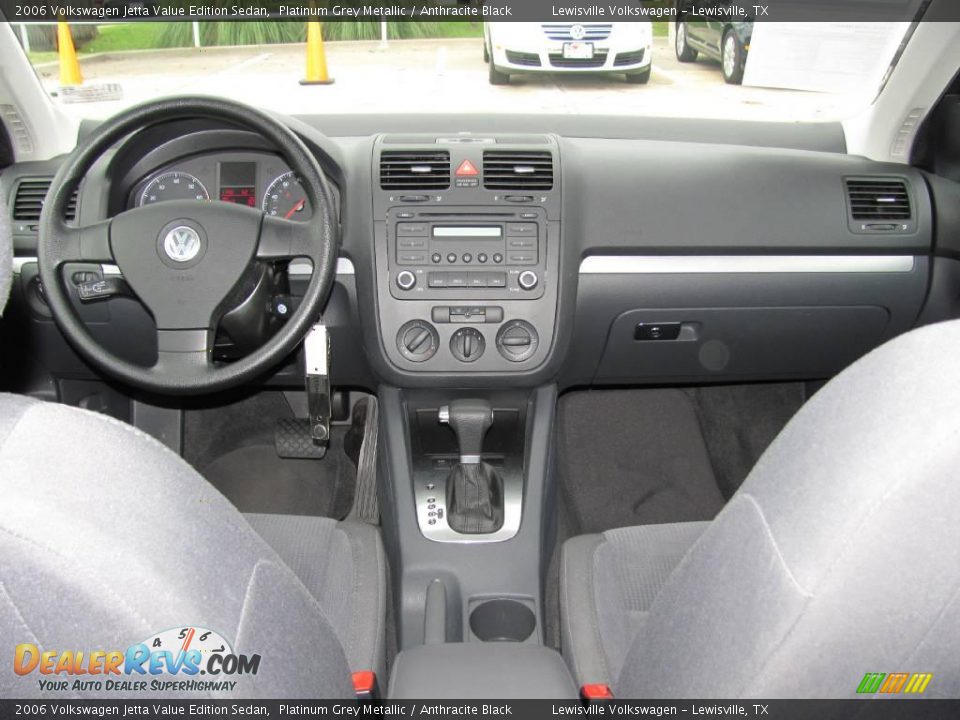 2006 Volkswagen Jetta Value Edition Sedan Platinum Grey Metallic / Anthracite Black Photo #13