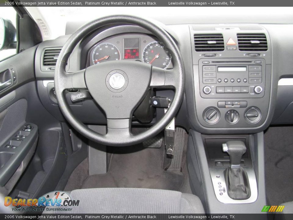2006 Volkswagen Jetta Value Edition Sedan Platinum Grey Metallic / Anthracite Black Photo #14