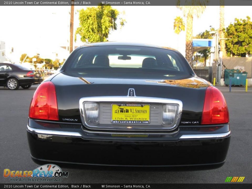 2010 Lincoln Town Car Continental Edition Black / Black Photo #4