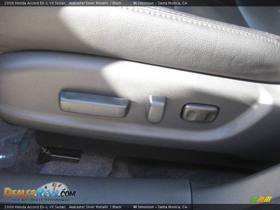 2009 Honda Accord EX-L V6 Sedan Alabaster Silver Metallic / Black Photo #12