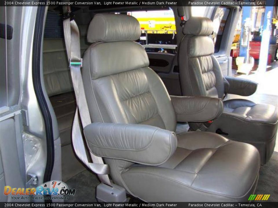 2004 Chevrolet Express 1500 Passenger Conversion Van Light Pewter Metallic / Medium Dark Pewter Photo #26