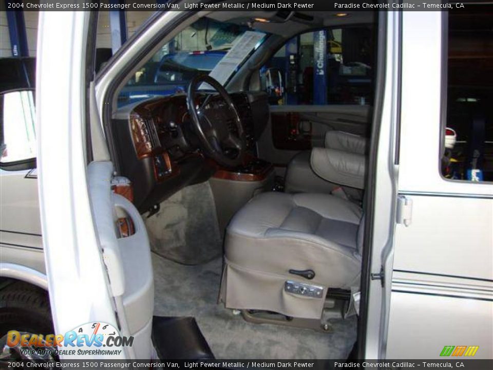 2004 Chevrolet Express 1500 Passenger Conversion Van Light Pewter Metallic / Medium Dark Pewter Photo #29