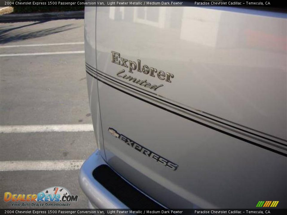 2004 Chevrolet Express 1500 Passenger Conversion Van Light Pewter Metallic / Medium Dark Pewter Photo #34