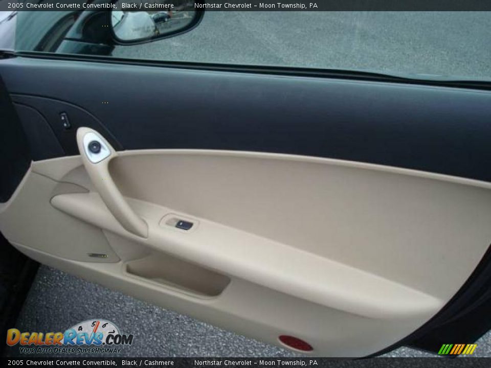 2005 Chevrolet Corvette Convertible Black / Cashmere Photo #12
