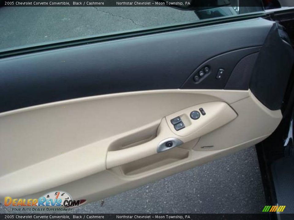 2005 Chevrolet Corvette Convertible Black / Cashmere Photo #16
