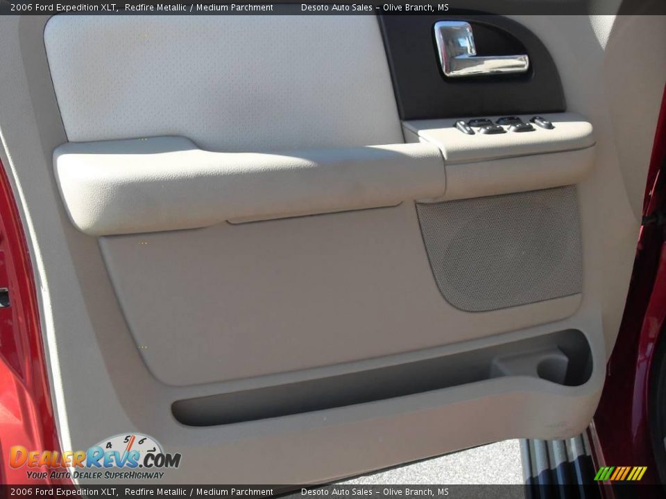 2006 Ford Expedition XLT Redfire Metallic / Medium Parchment Photo #12