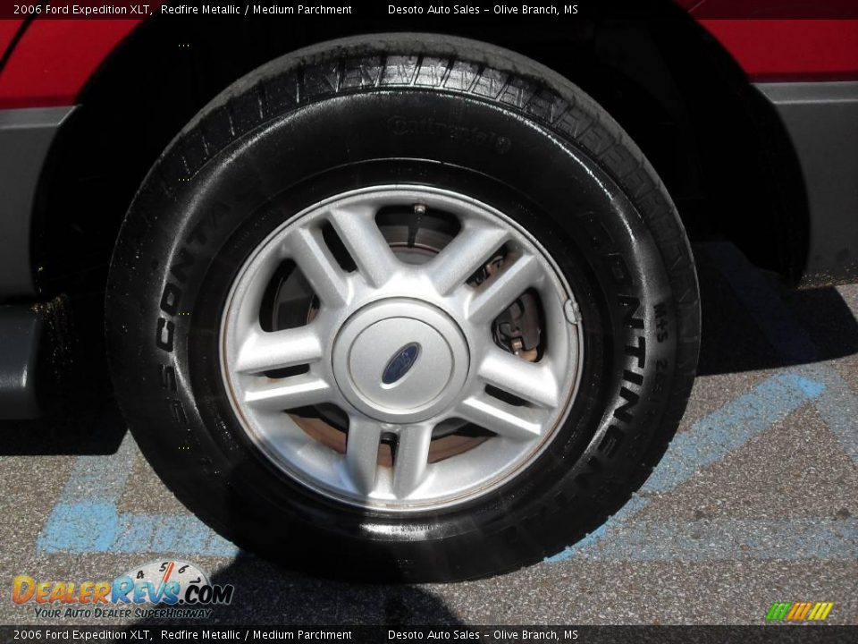 2006 Ford Expedition XLT Redfire Metallic / Medium Parchment Photo #18