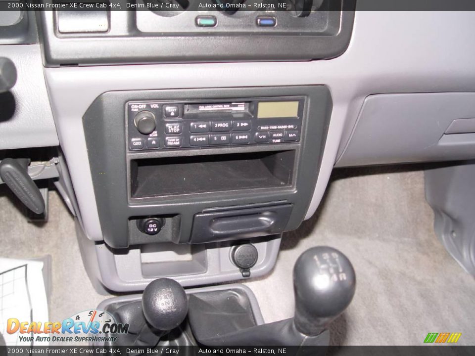 2000 Nissan Frontier XE Crew Cab 4x4 Denim Blue / Gray Photo #6