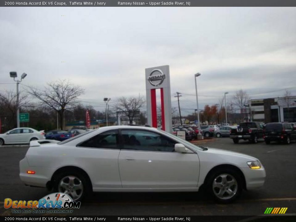 2000 Honda Accord EX V6 Coupe Taffeta White / Ivory Photo #12