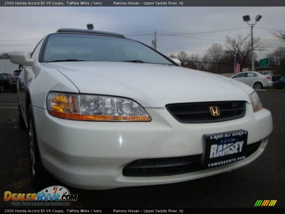 2000 Honda Accord EX V6 Coupe Taffeta White / Ivory Photo #16