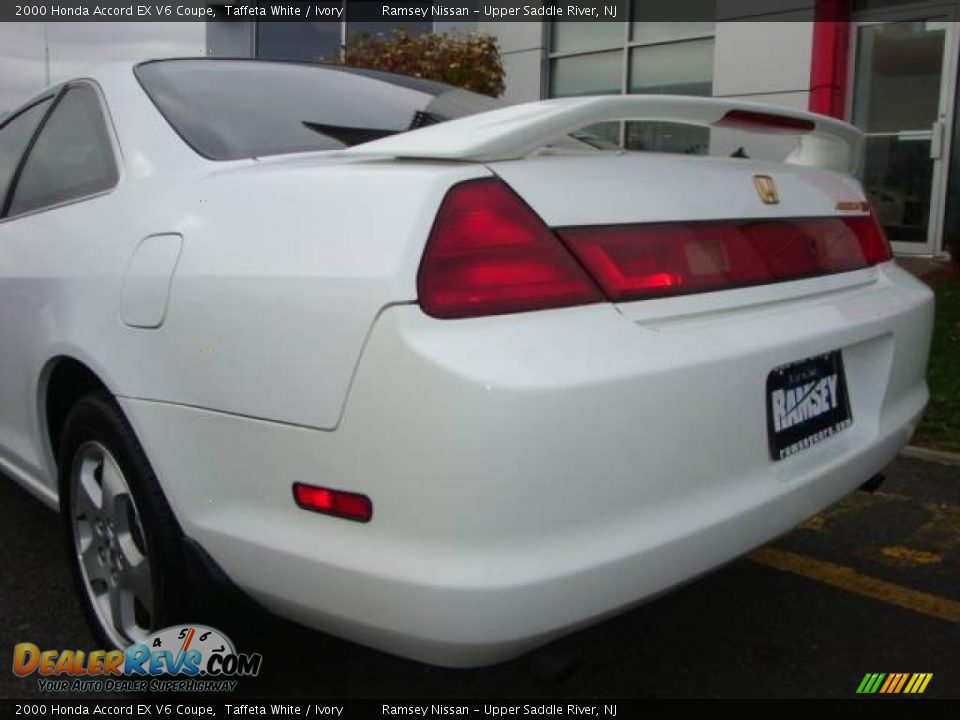 2000 Honda Accord EX V6 Coupe Taffeta White / Ivory Photo #20