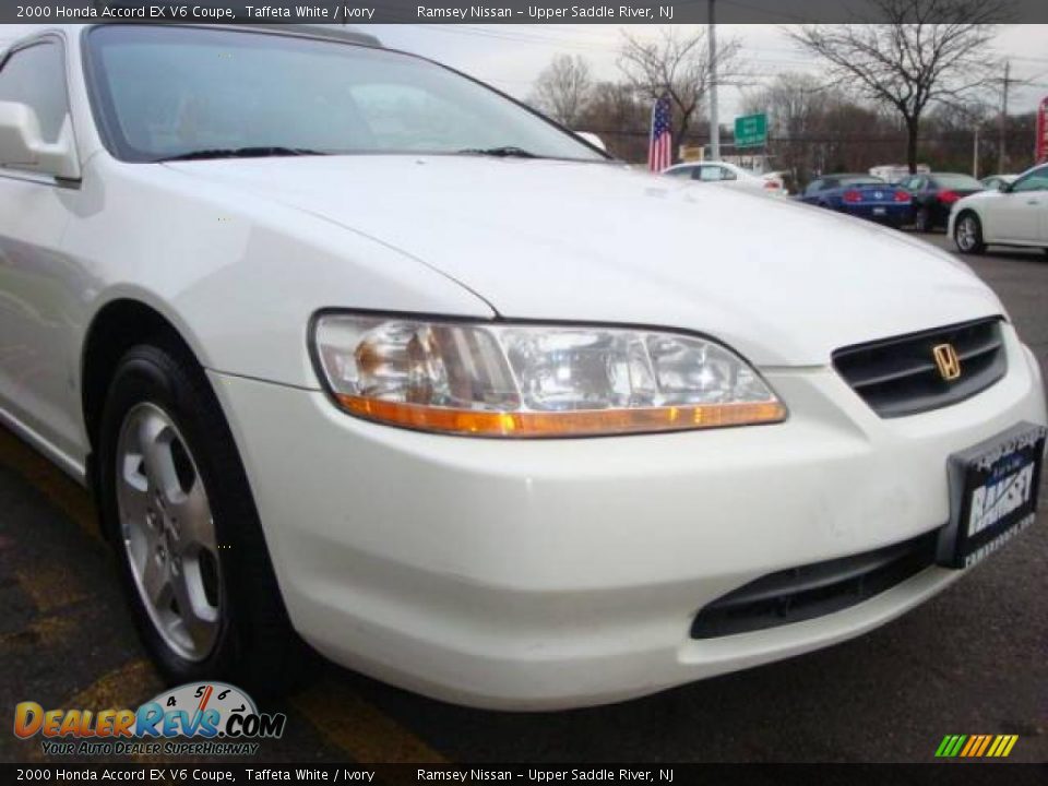 2000 Honda Accord EX V6 Coupe Taffeta White / Ivory Photo #24