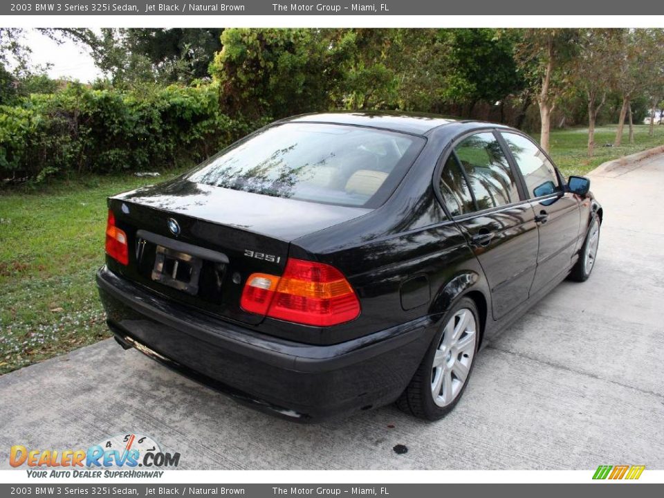 2003 BMW 3 Series 325i Sedan Jet Black / Natural Brown Photo #24