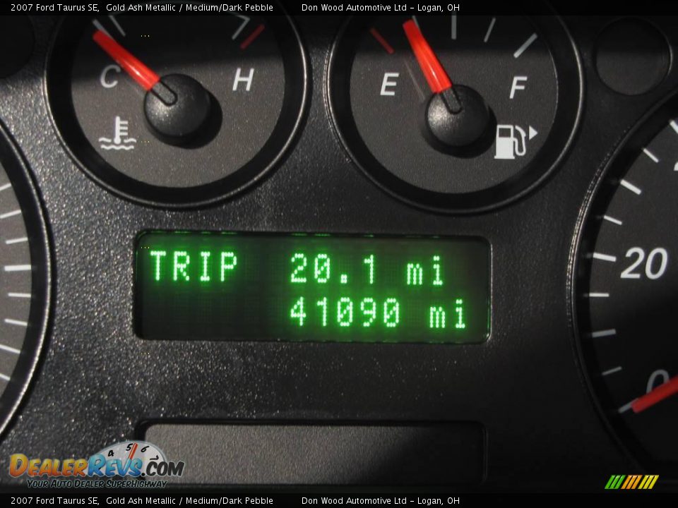 2007 Ford Taurus SE Gold Ash Metallic / Medium/Dark Pebble Photo #11