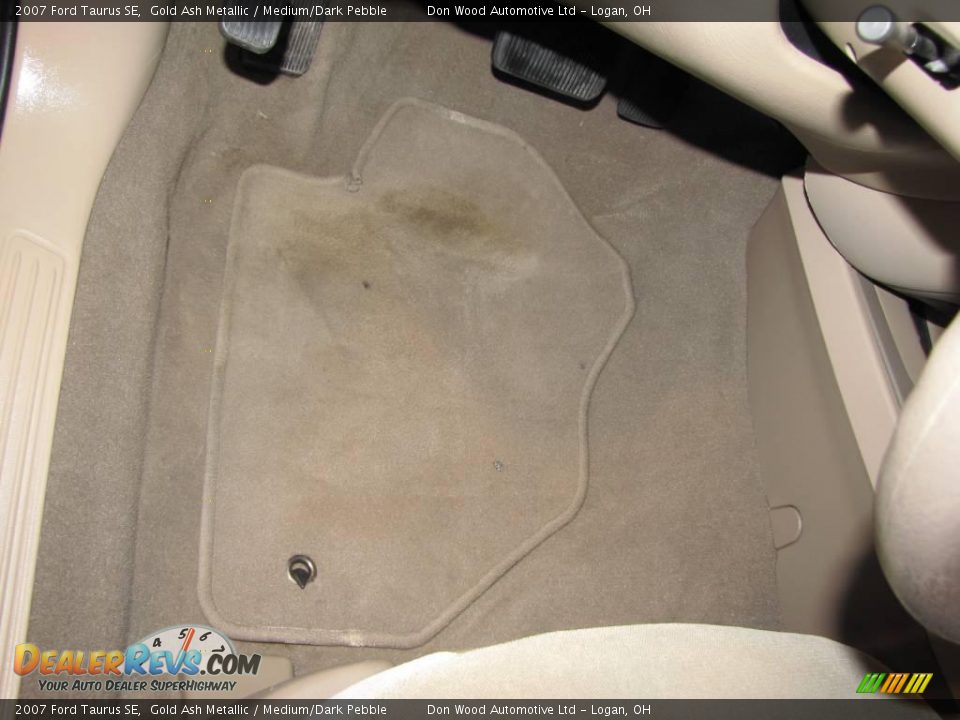 2007 Ford Taurus SE Gold Ash Metallic / Medium/Dark Pebble Photo #16