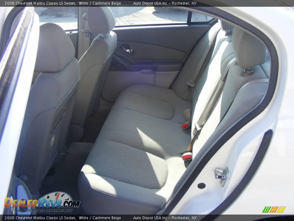 2008 Chevrolet Malibu Classic LS Sedan White / Cashmere Beige Photo #17