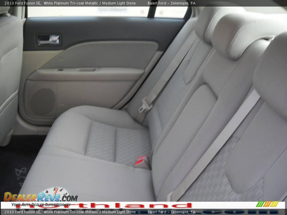 2010 Ford Fusion SE White Platinum Tri-coat Metallic / Medium Light Stone Photo #15