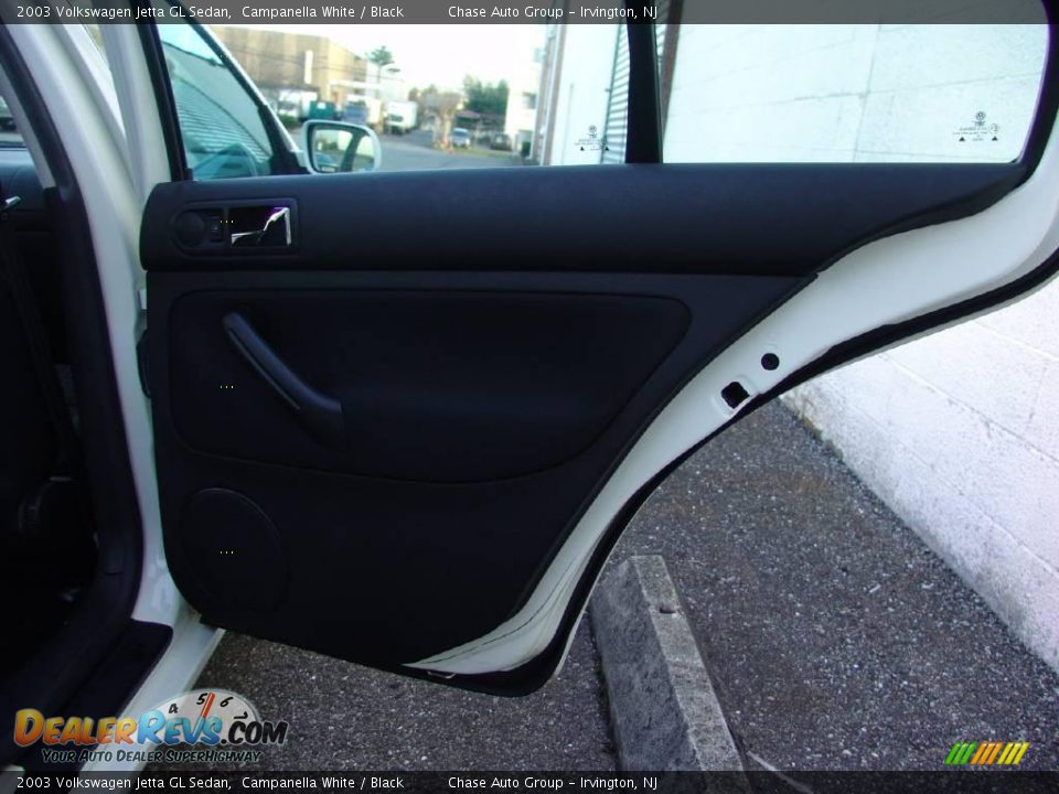 2003 Volkswagen Jetta GL Sedan Campanella White / Black Photo #16