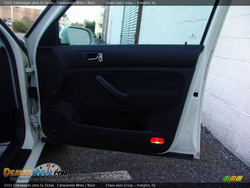 2003 Volkswagen Jetta GL Sedan Campanella White / Black Photo #17