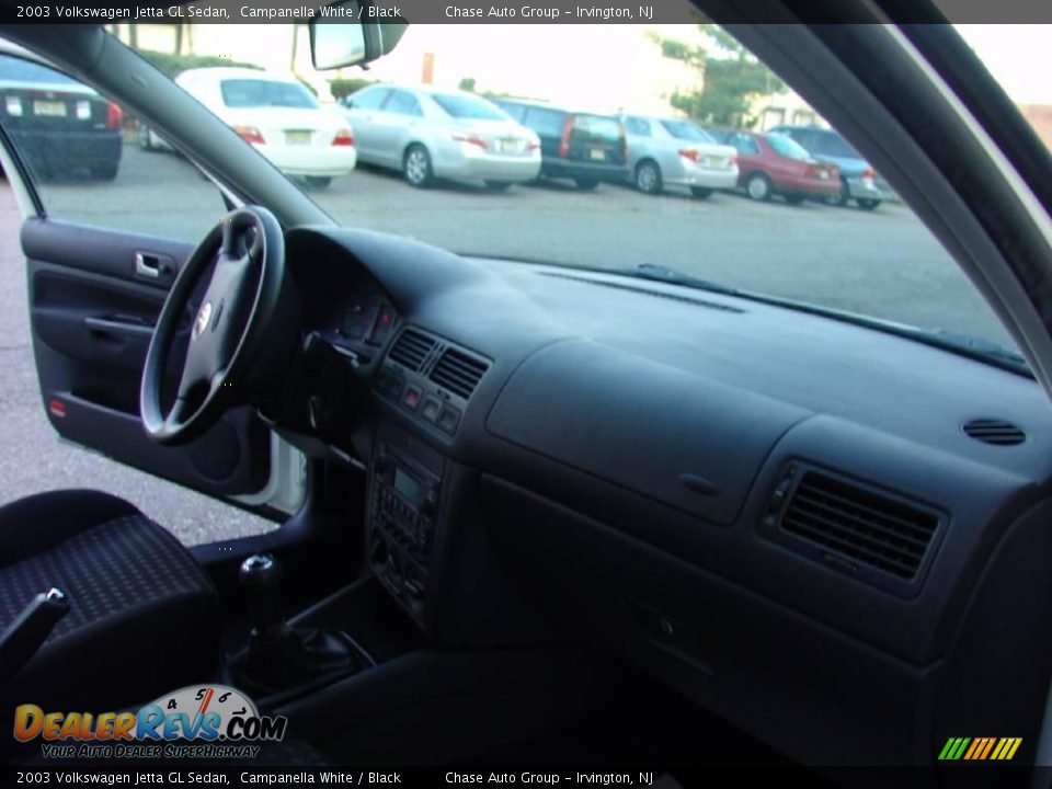 2003 Volkswagen Jetta GL Sedan Campanella White / Black Photo #18
