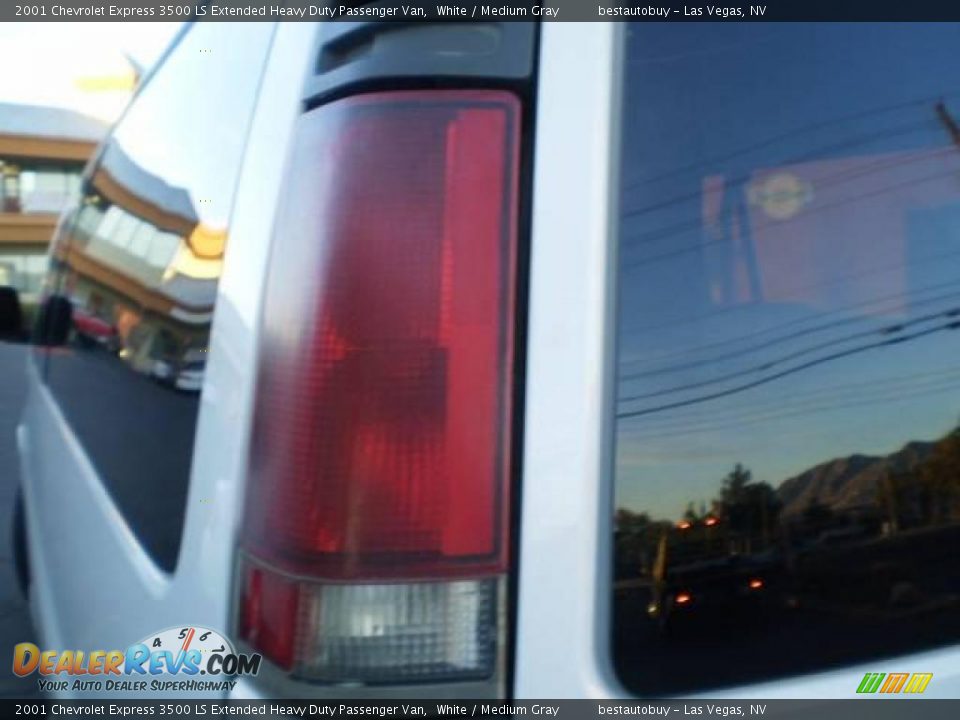 2001 Chevrolet Express 3500 LS Extended Heavy Duty Passenger Van White / Medium Gray Photo #5
