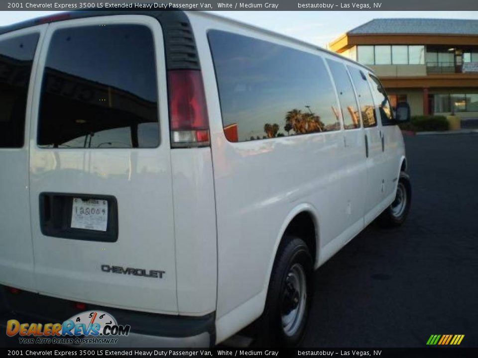 2001 Chevrolet Express 3500 LS Extended Heavy Duty Passenger Van White / Medium Gray Photo #6