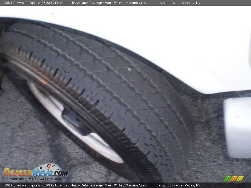 2001 Chevrolet Express 3500 LS Extended Heavy Duty Passenger Van White / Medium Gray Photo #16
