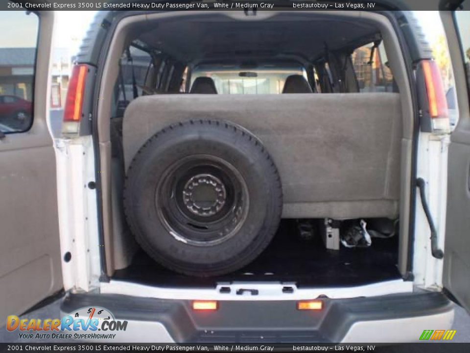 2001 Chevrolet Express 3500 LS Extended Heavy Duty Passenger Van White / Medium Gray Photo #25