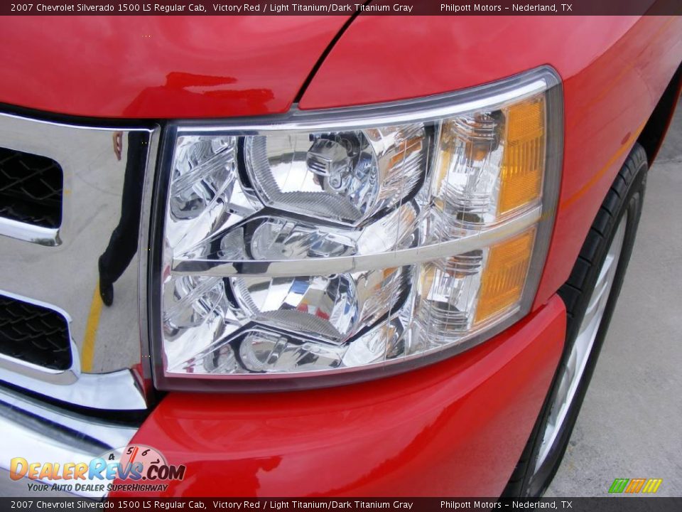 2007 Chevrolet Silverado 1500 LS Regular Cab Victory Red / Light Titanium/Dark Titanium Gray Photo #19