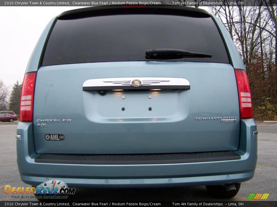 2010 Chrysler Town & Country Limited Clearwater Blue Pearl / Medium Pebble Beige/Cream Photo #6