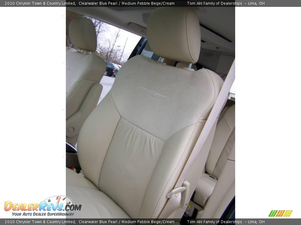 2010 Chrysler Town & Country Limited Clearwater Blue Pearl / Medium Pebble Beige/Cream Photo #10