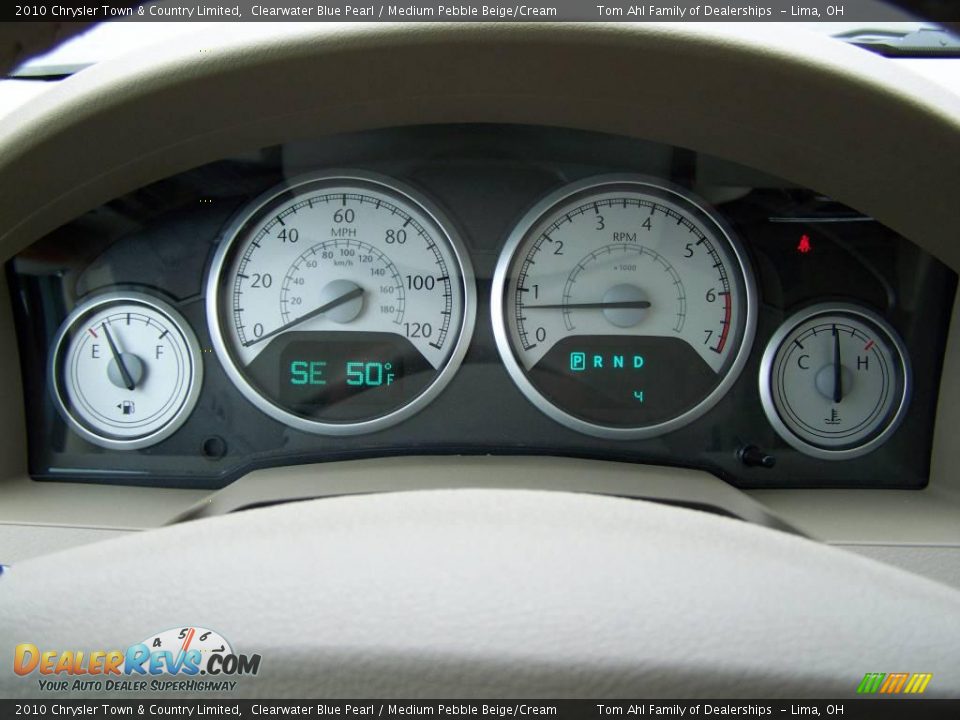 2010 Chrysler Town & Country Limited Clearwater Blue Pearl / Medium Pebble Beige/Cream Photo #24