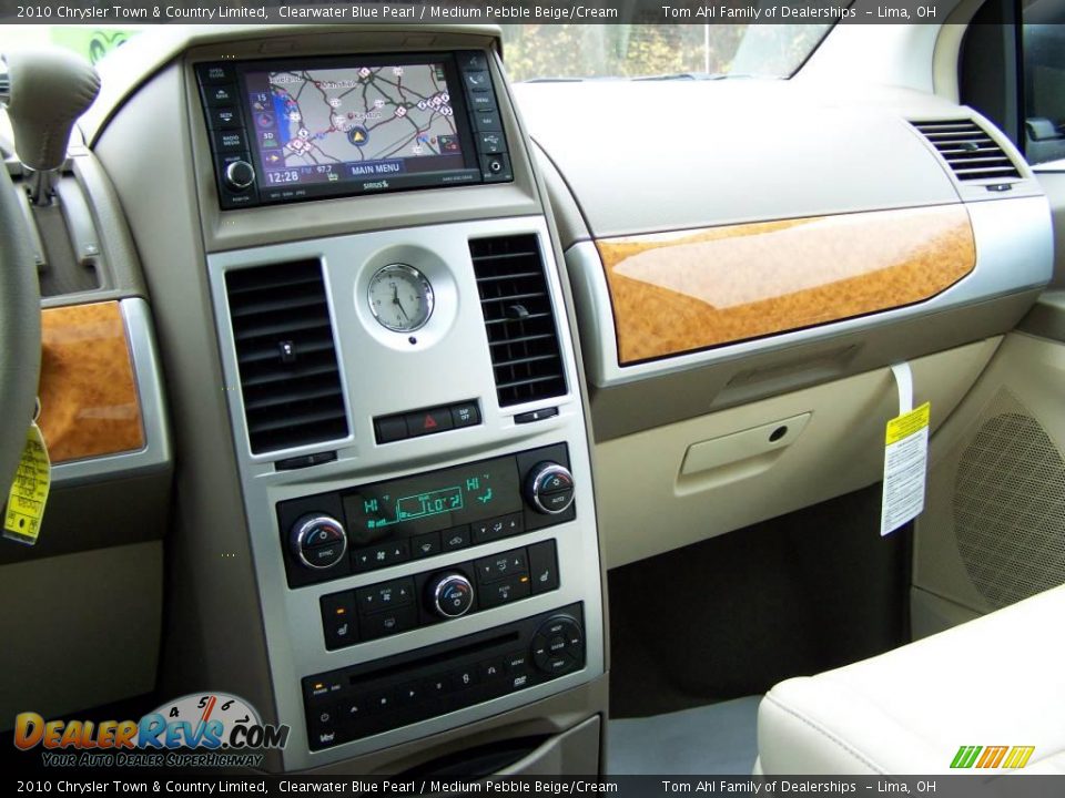 2010 Chrysler Town & Country Limited Clearwater Blue Pearl / Medium Pebble Beige/Cream Photo #26