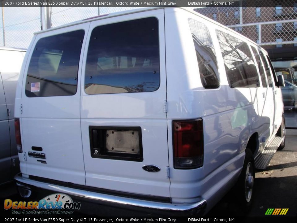 2007 Ford E Series Van E350 Super Duty XLT 15 Passenger Oxford White / Medium Flint Grey Photo #3