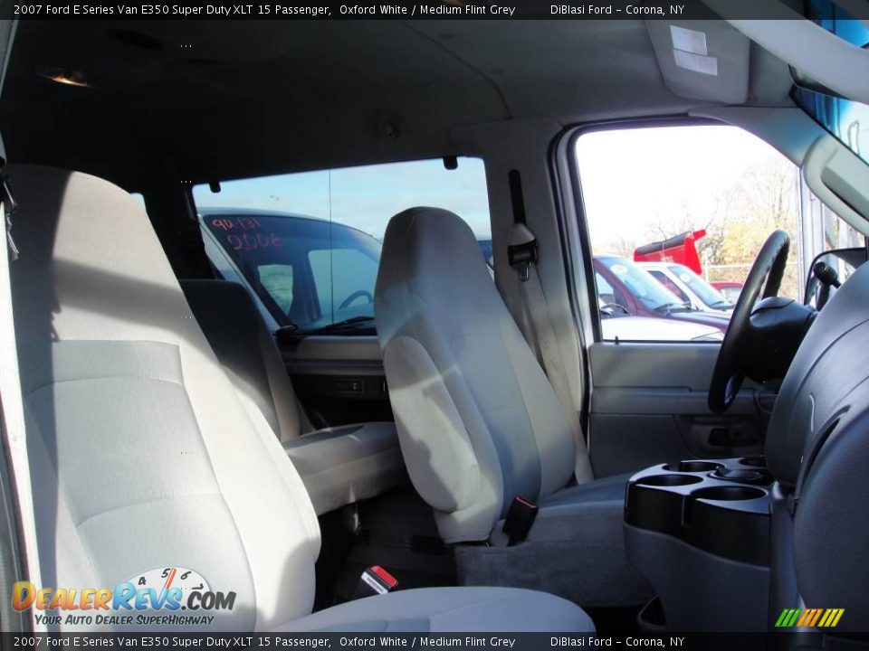 2007 Ford E Series Van E350 Super Duty XLT 15 Passenger Oxford White / Medium Flint Grey Photo #15
