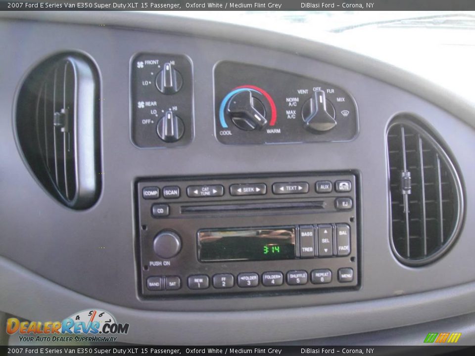 2007 Ford E Series Van E350 Super Duty XLT 15 Passenger Oxford White / Medium Flint Grey Photo #18