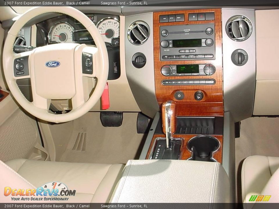 2007 Ford Expedition Eddie Bauer Black / Camel Photo #17