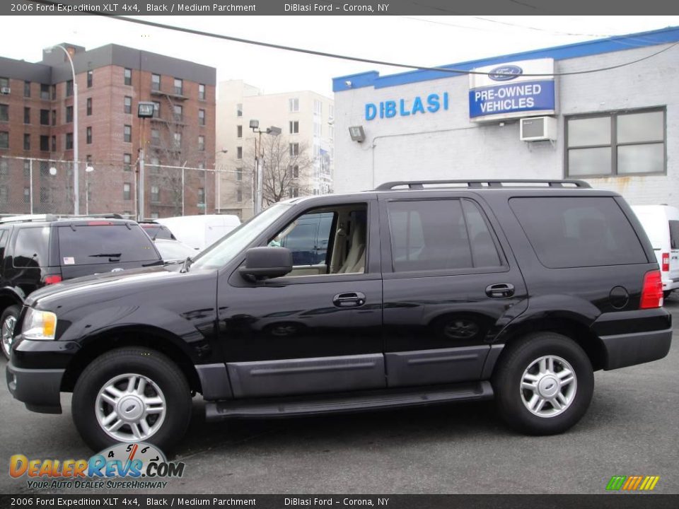 2006 Ford Expedition XLT 4x4 Black / Medium Parchment Photo #3