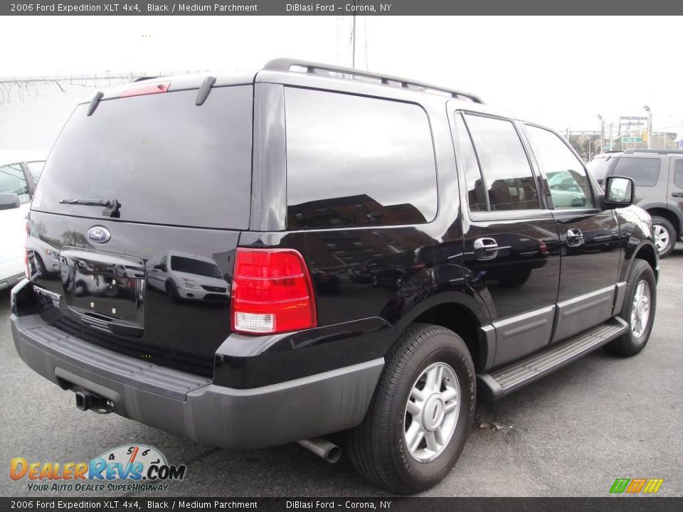 2006 Ford Expedition XLT 4x4 Black / Medium Parchment Photo #7