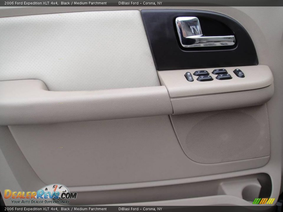 2006 Ford Expedition XLT 4x4 Black / Medium Parchment Photo #12