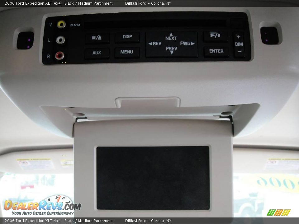 2006 Ford Expedition XLT 4x4 Black / Medium Parchment Photo #22