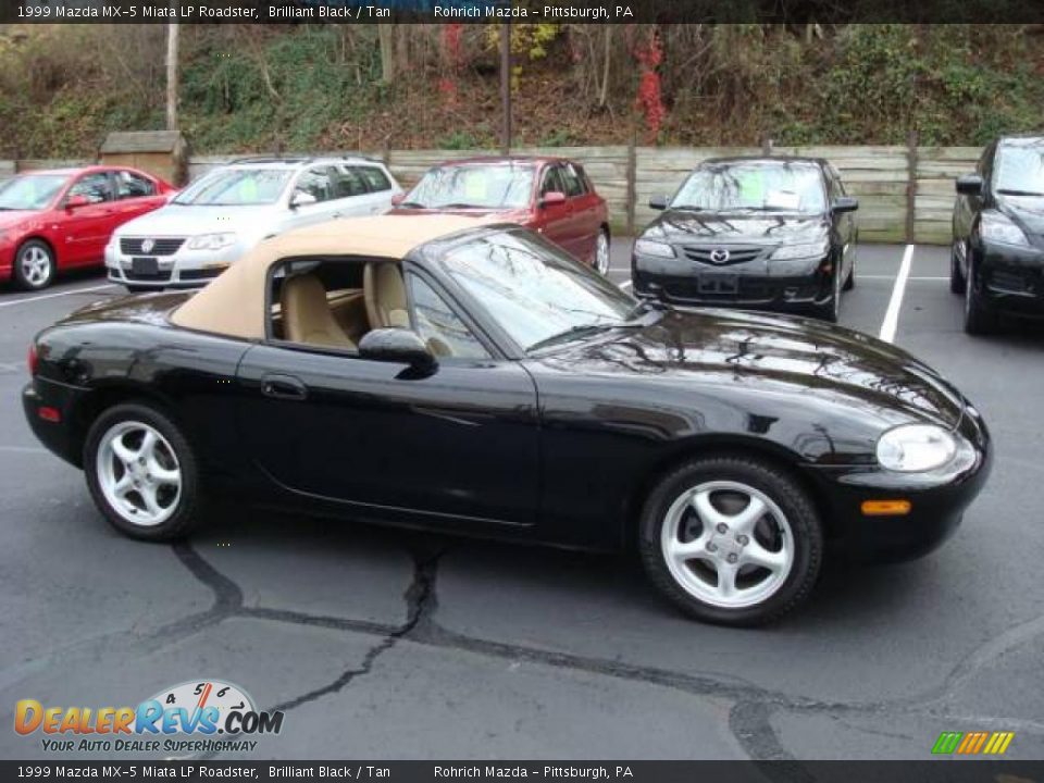 1999 Mazda MX-5 Miata LP Roadster Brilliant Black / Tan Photo #6