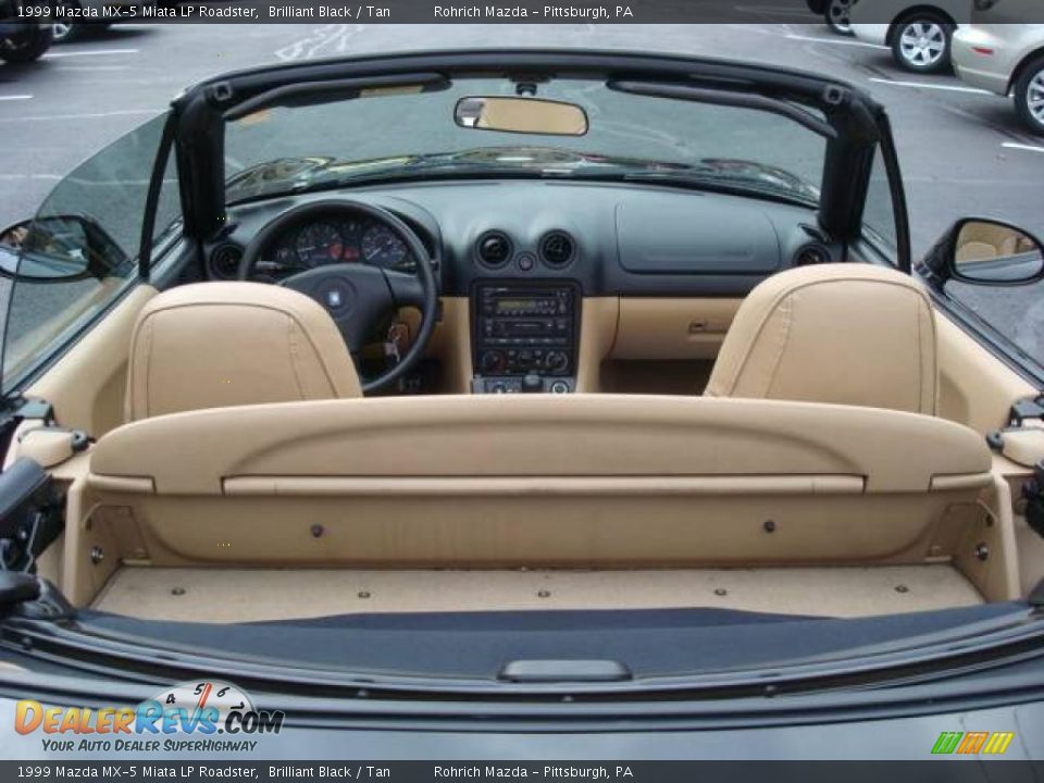 1999 Mazda MX-5 Miata LP Roadster Brilliant Black / Tan Photo #13