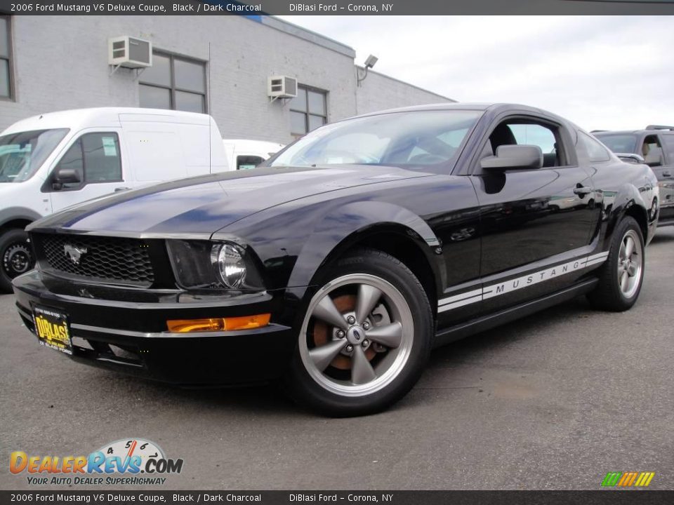 2006 Ford Mustang V6 Deluxe Coupe Black / Dark Charcoal Photo #1