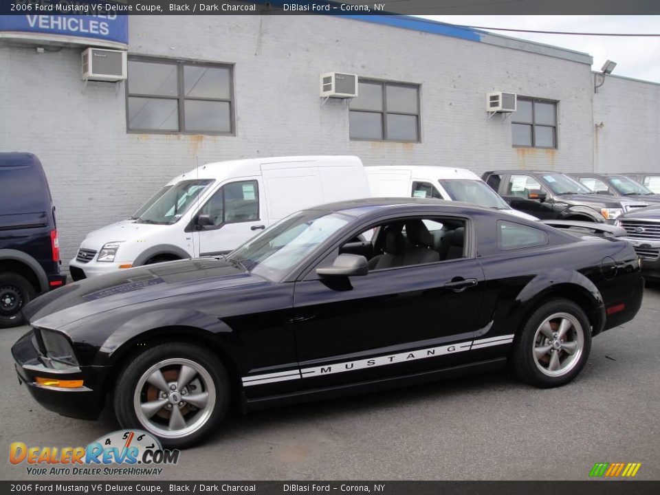2006 Ford Mustang V6 Deluxe Coupe Black / Dark Charcoal Photo #3