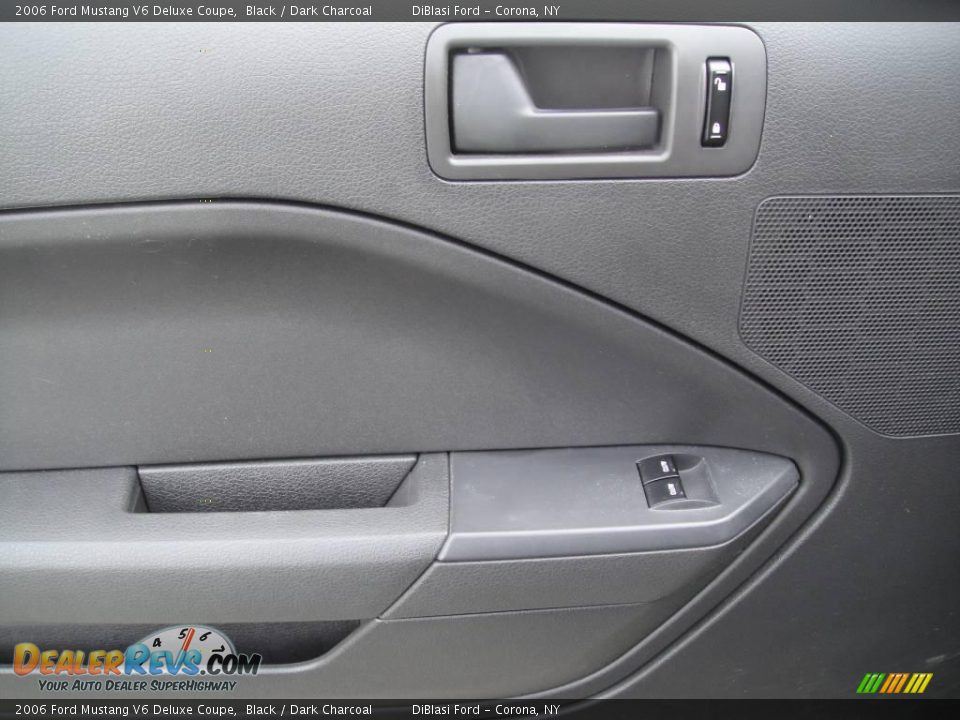 2006 Ford Mustang V6 Deluxe Coupe Black / Dark Charcoal Photo #11