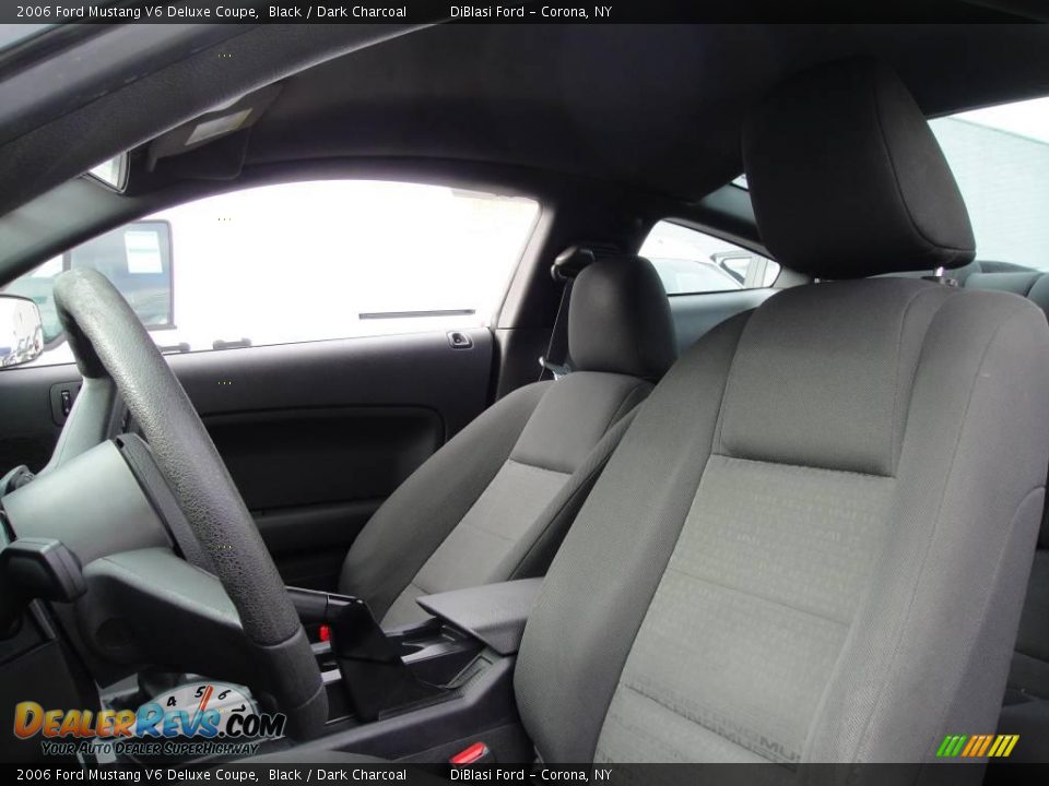 2006 Ford Mustang V6 Deluxe Coupe Black / Dark Charcoal Photo #12