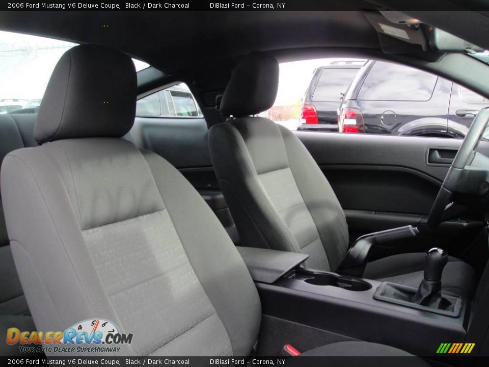 2006 Ford Mustang V6 Deluxe Coupe Black / Dark Charcoal Photo #19